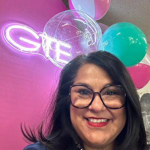 Meet your Posher, Denise